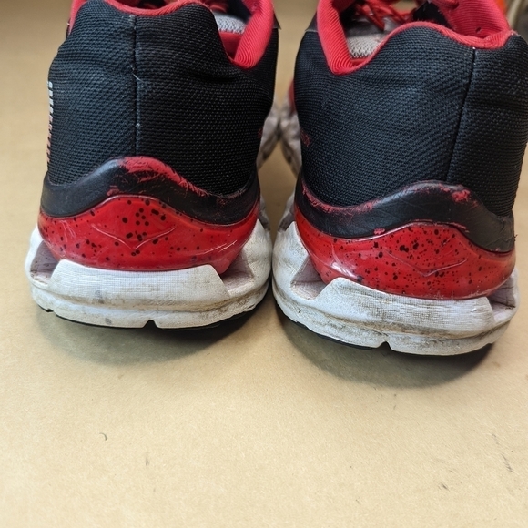 Hoka One One Elevon men's sz 13 running cross training ,  Grey/blk /red. Some fa - Picture 7 of 9